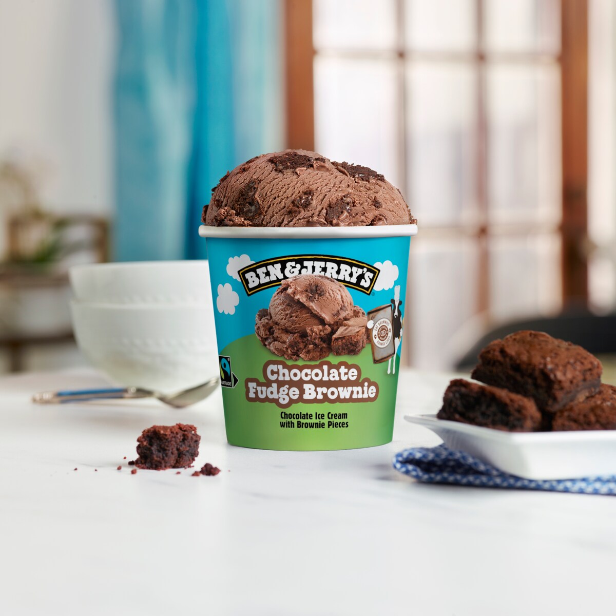 Chocolate Fudge Brownie Glace Pint 3 / 5